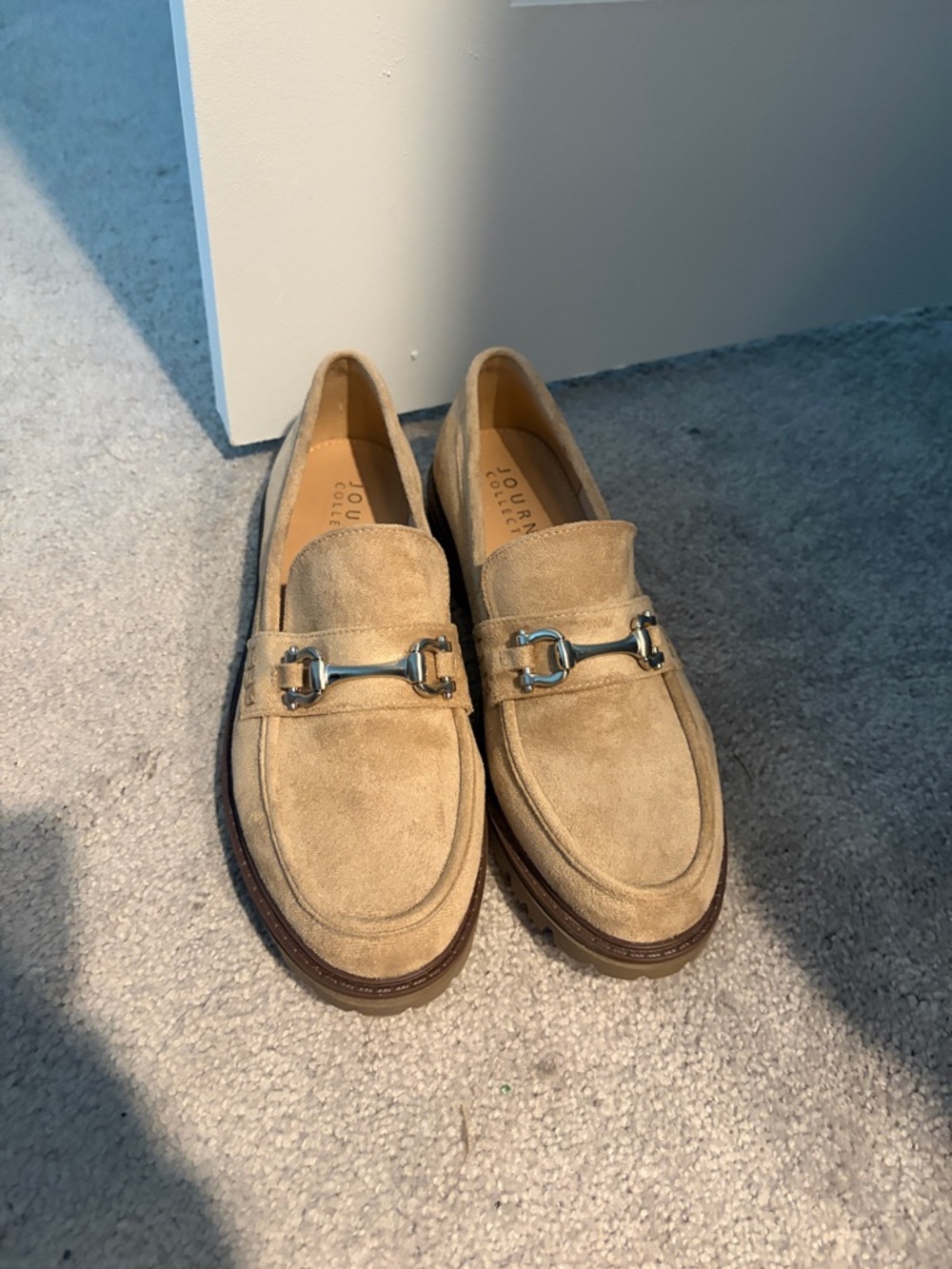 NWOT Journee Collection Tan Suede women Bit-Detail Loafers Lug Sole